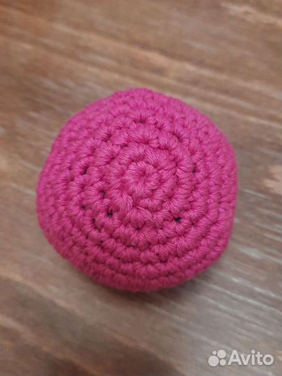 Вязаный мячик