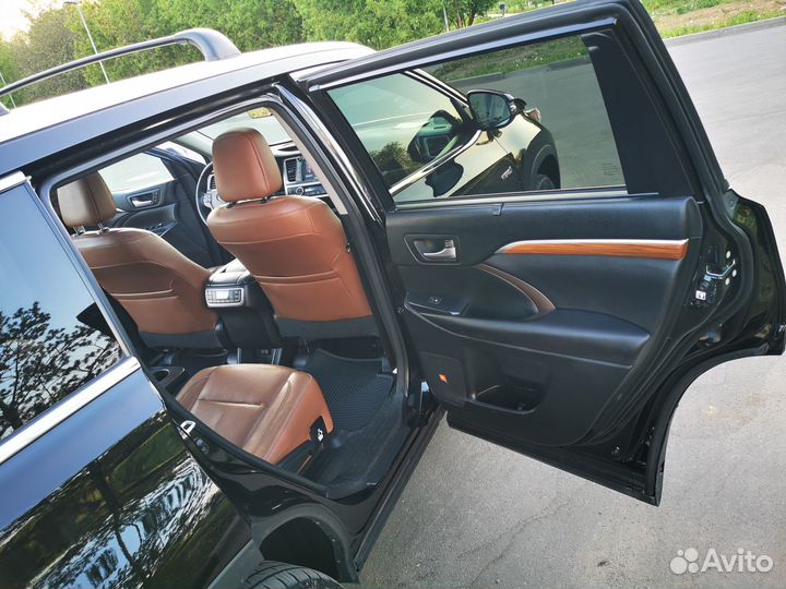 Toyota Highlander 3.5 CVT, 2017, 105 000 км