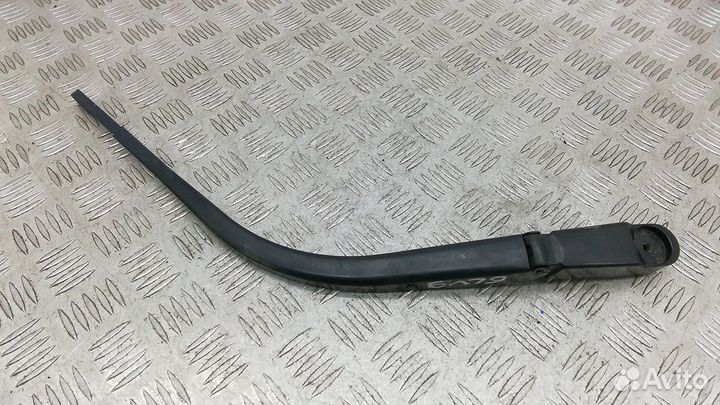 Щеткодержатель 3-5-й двери mazda 6 2007 2008
