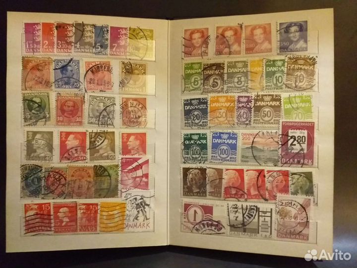 Альбом с марками разных стран и тематики