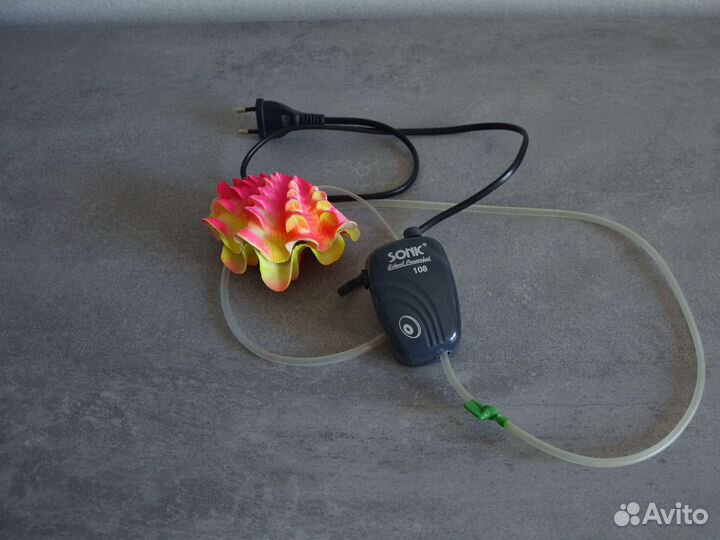 Компрессор для аквариума Sonic 108 + распылитель