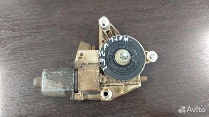 Моторчик стеклоподъемника задний левый Mercedes R