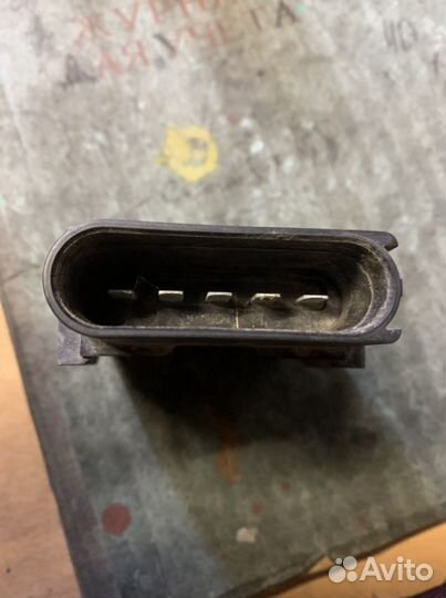 Блок управления бензонасосом Volkswagen Skoda