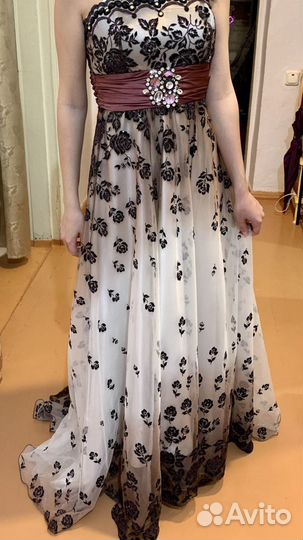 Платье вечернее