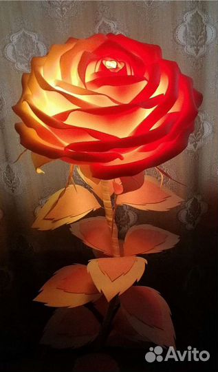 Ростовые цветы и светильники