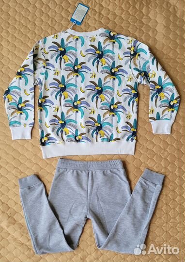 Костюм спортивный 134-140 новый