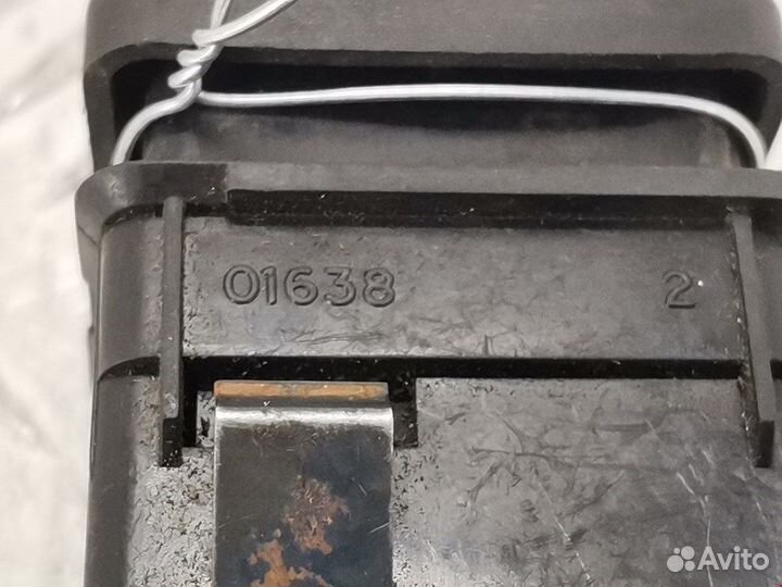 Кнопка аварийной сигнализации для Rover 200 (R3)