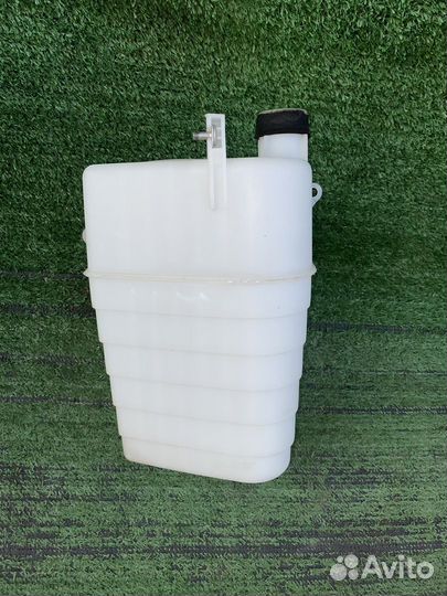 Резонатор воздушного фильтра Toyota Avensis AZT255