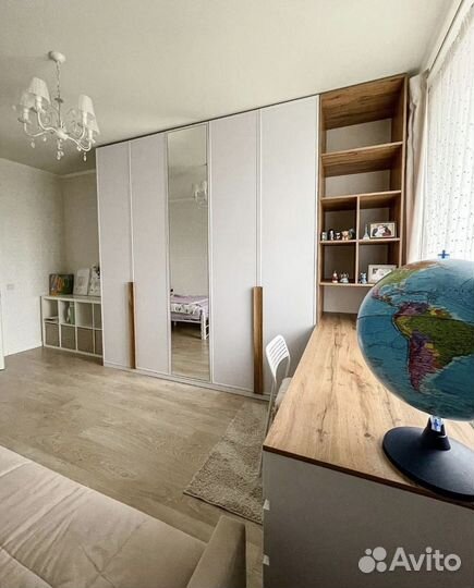 Шкаф с рабочим местом