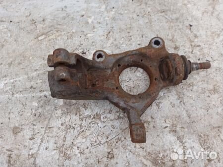 Кулак передний левый Форд