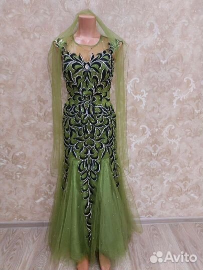 Вечернее платье