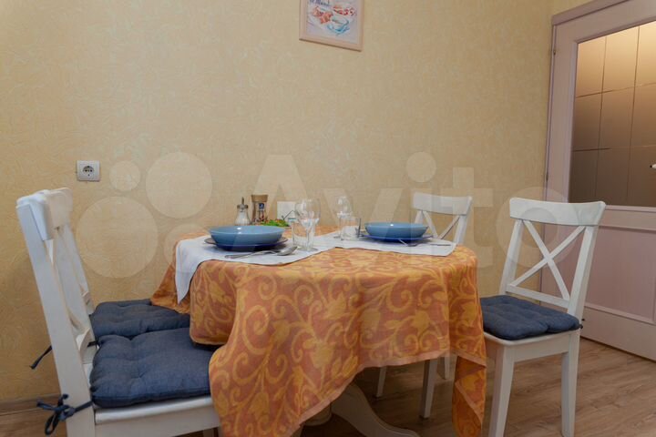 2-к. квартира, 56 м², 10/17 эт.