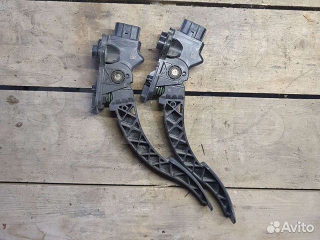 Педаль газа Mitsubishi Outlander Xl