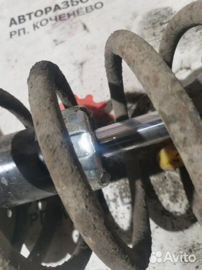 Стойка подвески передняя левая Лада 2109