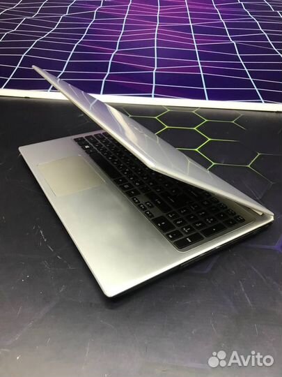 Бук Интел гефорс i5/8gb/SSD