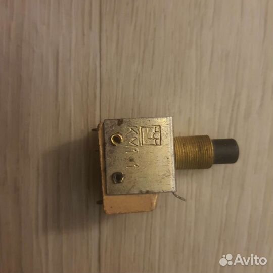 Кнопка переключения км1 1