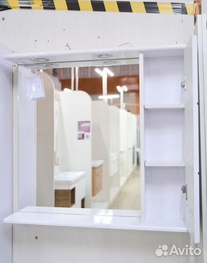 Зеркало-шкаф Francesca Кубо 80 2С белый, правый