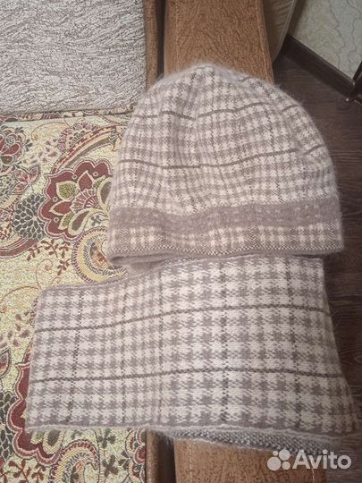 Берет с шарфом