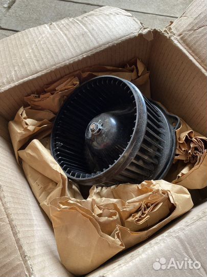 Моторчик печки салона Ssangyong motor 6813021030