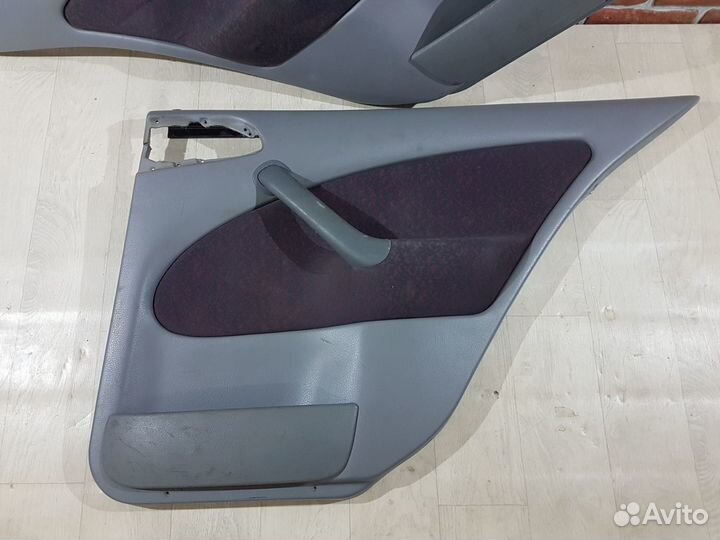 Обшивка двери Skoda octavia a4