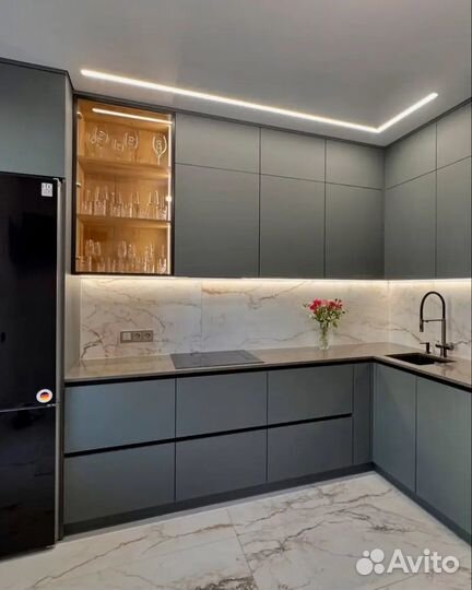 Кухня угловая на заказ от фабрики