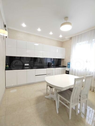 2-к. квартира, 65 м², 18/22 эт.