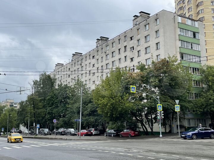 Комната 16,3 м² в 3-к., 1/9 эт.