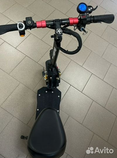 Самакат Blackbird E-1200