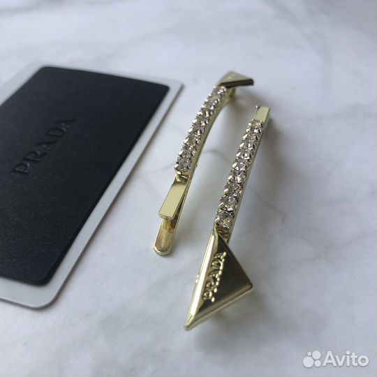 Невидимки Prada с кристаламми