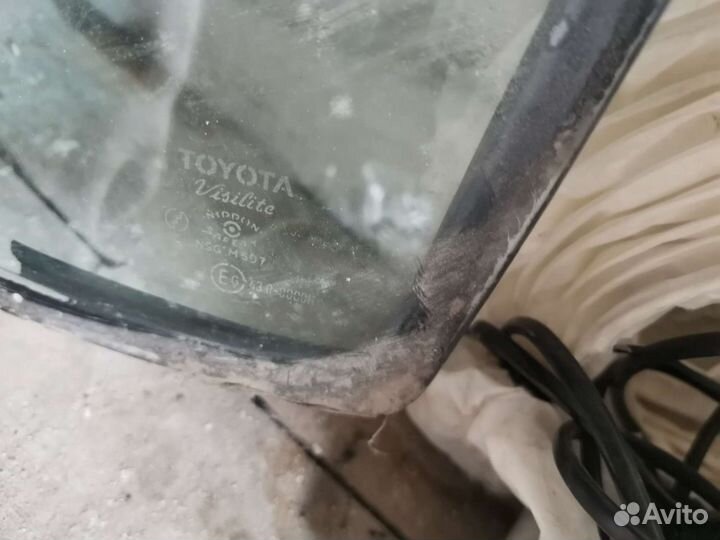 Лобовое стекло Toyota (оригинал)