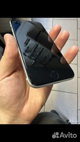 iPhone SE (2020), 64 ГБ