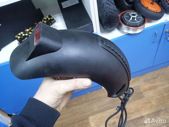 Заднее Крылосо стопом kugoo m3 pro