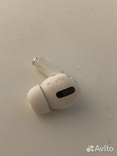 Левый наушник airpods pro