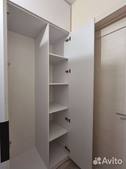 Распашной шкаф на заказ от фабрики