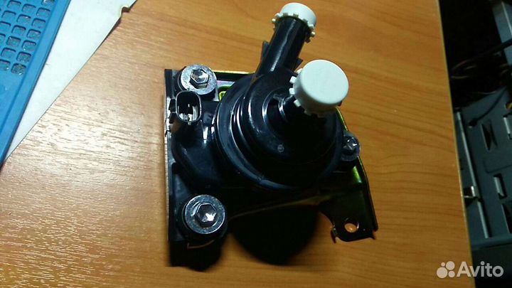 Помпа инвертора prius NHW20