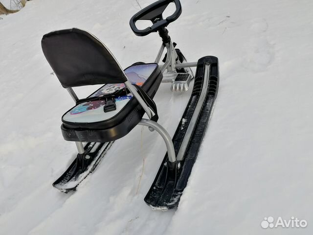 Детский снегокат со спинкой