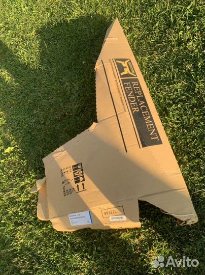 Крыло BMW переднее левое (не крашеное)