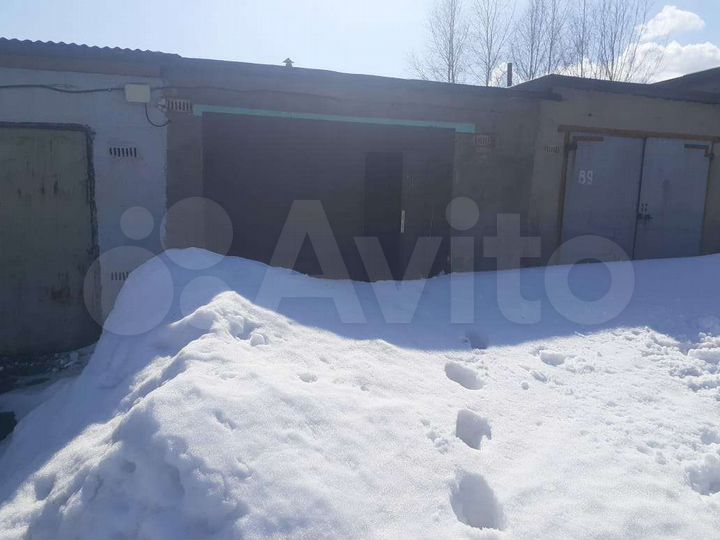 Гараж, > 30 м²