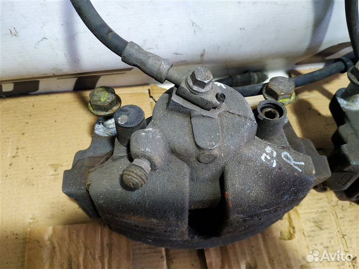 Суппорт передний Audi A3 8P 1.8 CDA 2009