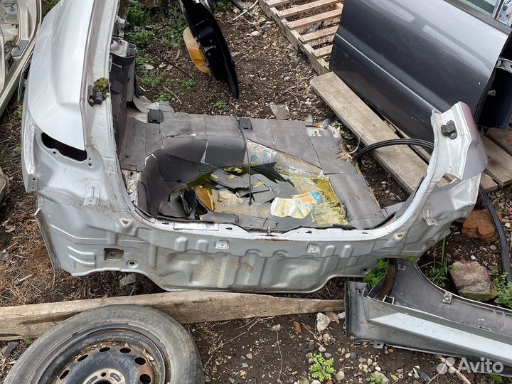 Крыло заднее Elantra XD лифтбэк