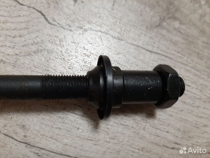 Задняя ось на велосипед