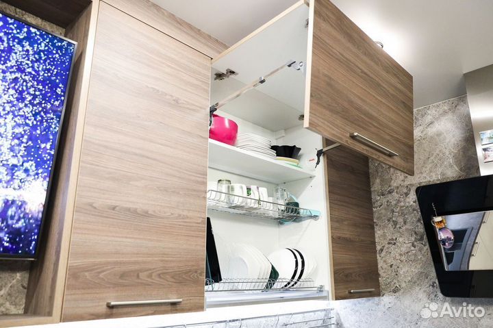 Кухня в потолок