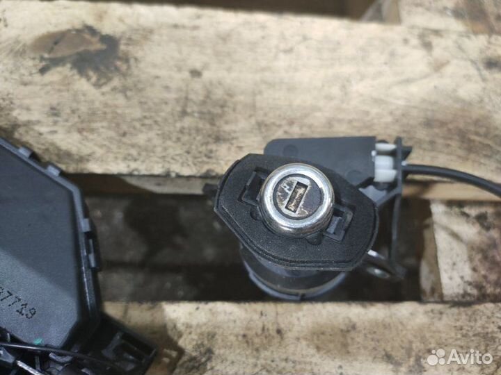 Замок двери багажника Bmw 5 E60 N52B30 2005