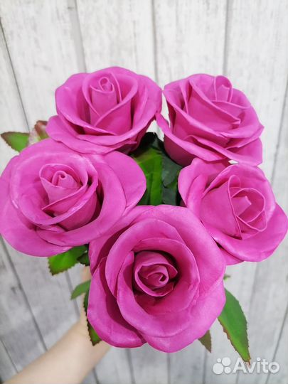 Розы как живые