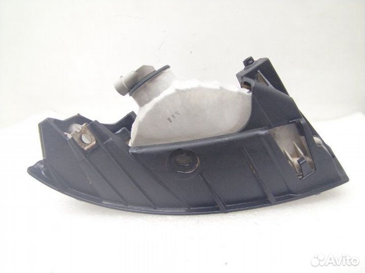 Фара противотуманная передняя правая Toyota