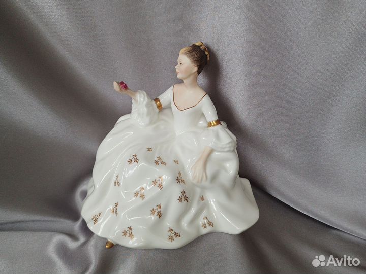 Фарфоровые статуэтки Royal Doulton