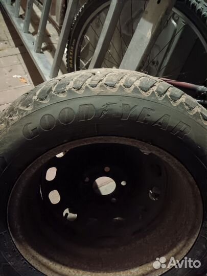 Goodyear UltraGrip 195/65 R15 91T