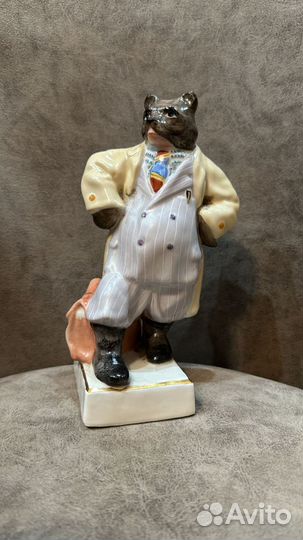 Статуэтка фарфор