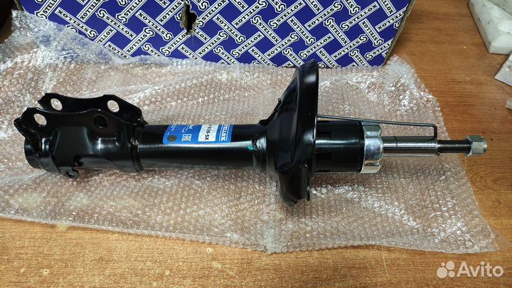 Амортизатор VW passat (88-97) передний GAS