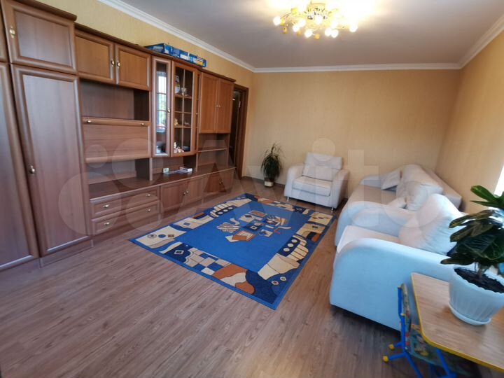 2-к. квартира, 56 м², 2/5 эт.